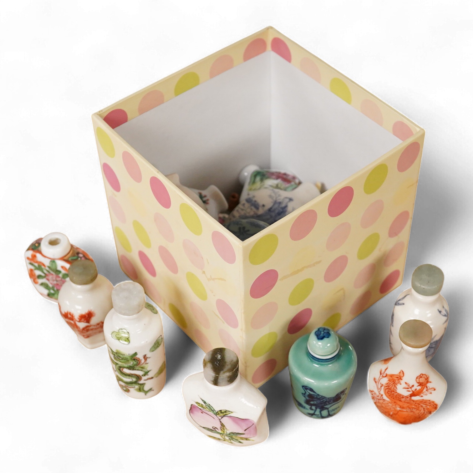 Twenty 20th century Chinese porcelain snuff bottles, in varying condition